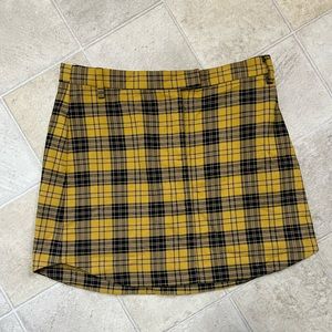 YELLOW & BLACK PLAID mini skirt